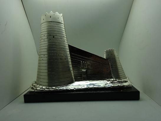 مجسم المصمك فضي كبير