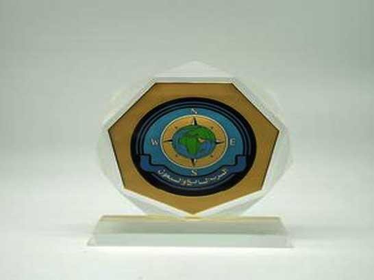 درع أكرليك بالشعار