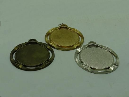 ميدالية ذهبية فضية برونزية