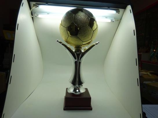 مجسم كرة وشكل ايطالي