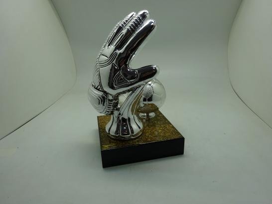 مجسم حارس الكرة