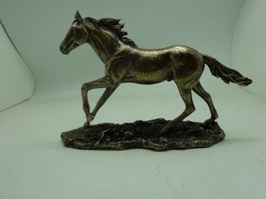مجسم حصان برونزي1