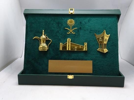 درع تراثي الدلة والمبخرة والمصمك