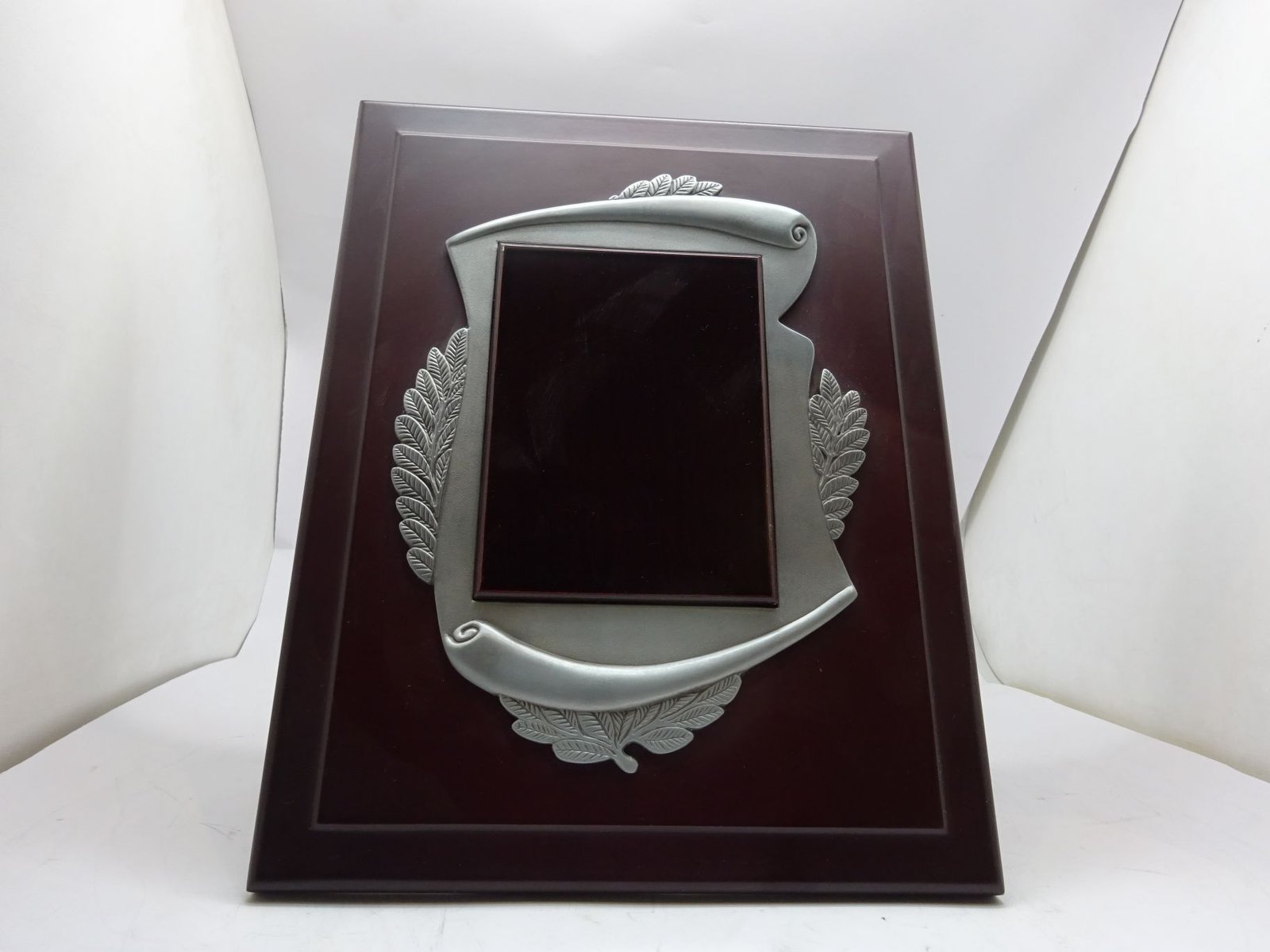 درع تذكاري ورقة 2