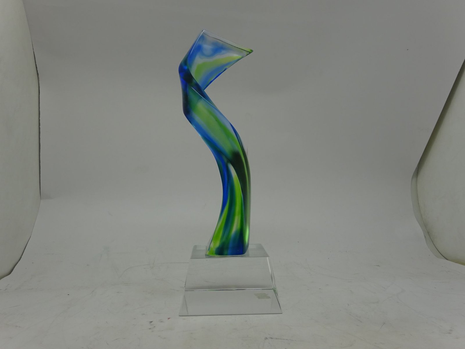 مجسم جمالي للتكريم BCF