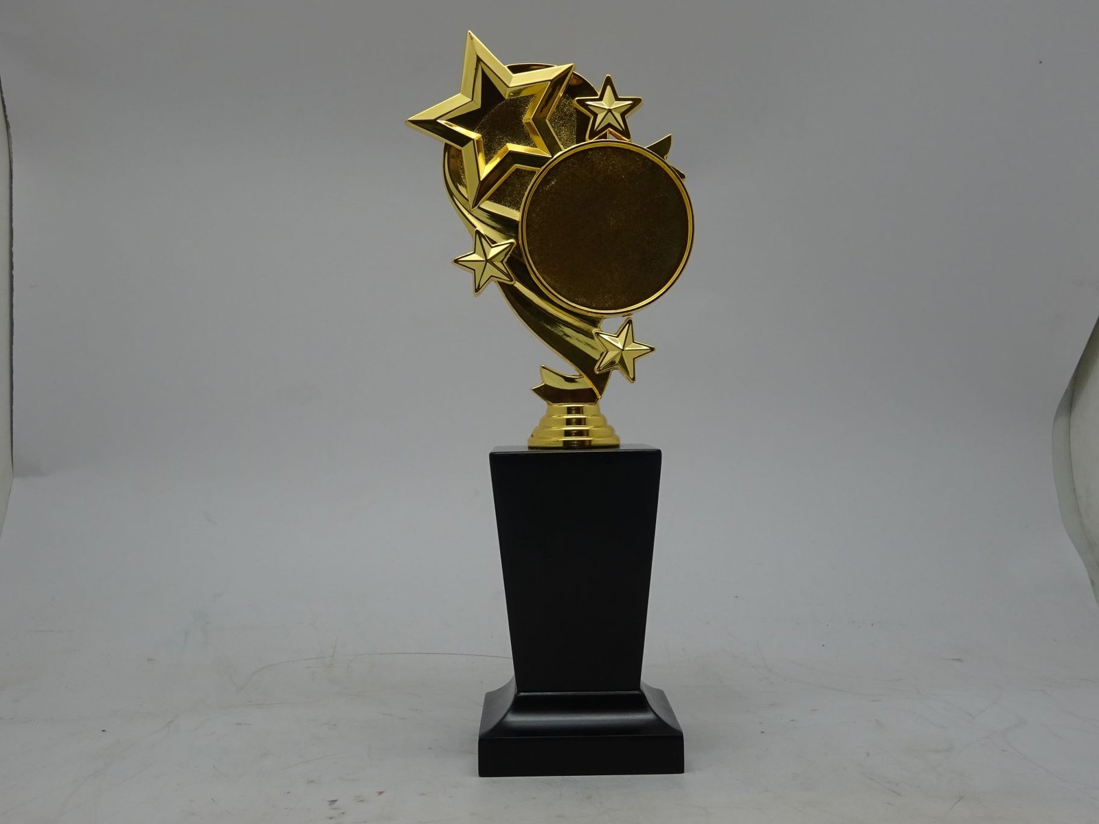 مجسم ستار مع دائرة