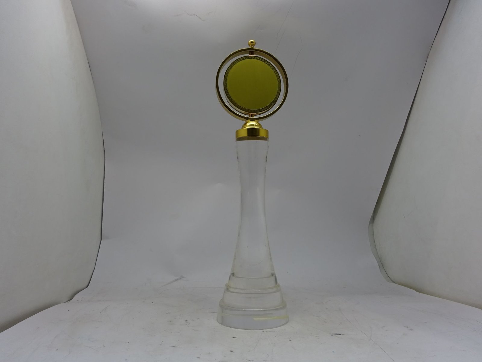 مجسم جائزة معدن واكرليك ذهبي وجهين دائري تايواني