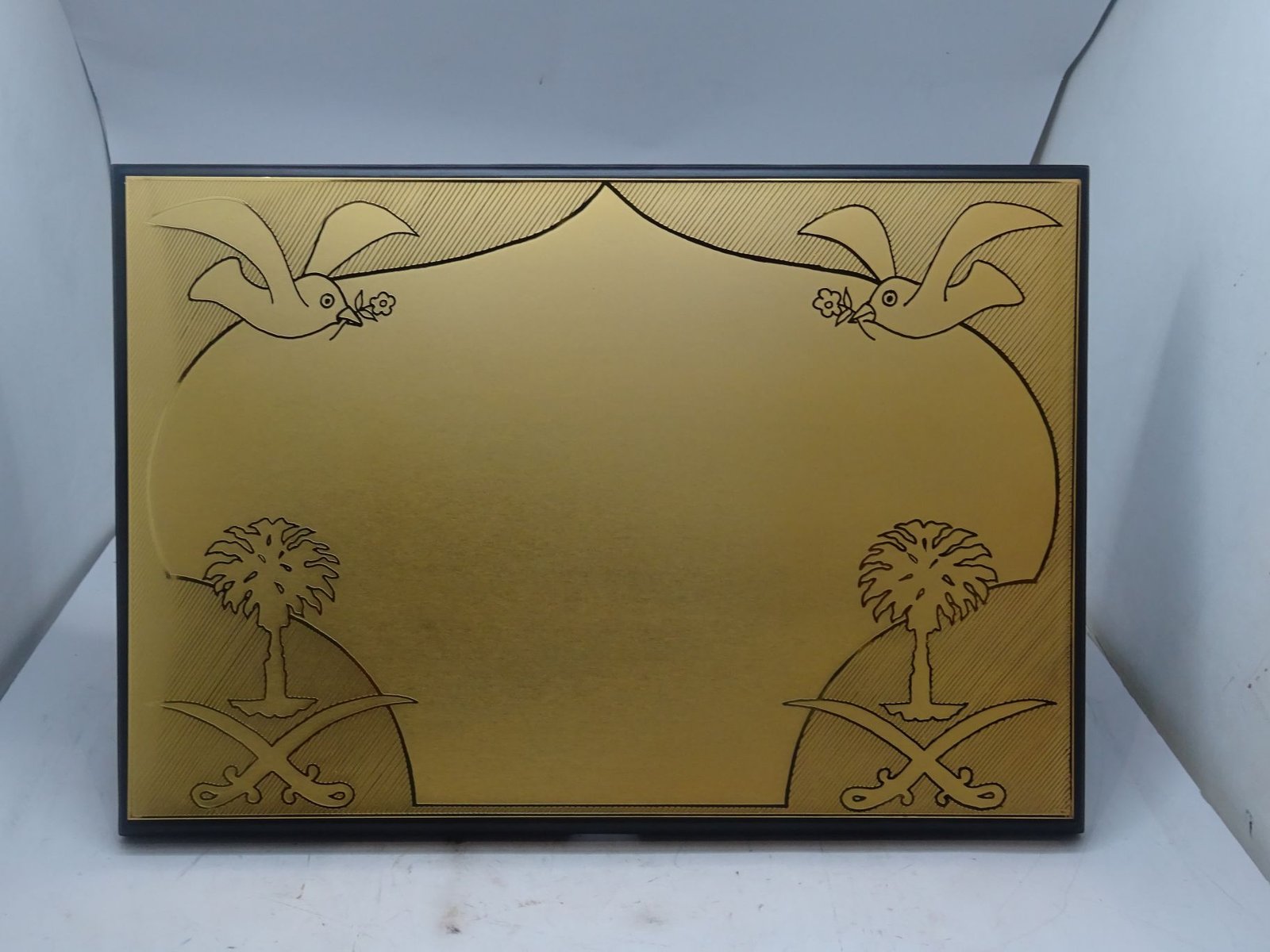 درع ذهبي سنغافوري معدني 7