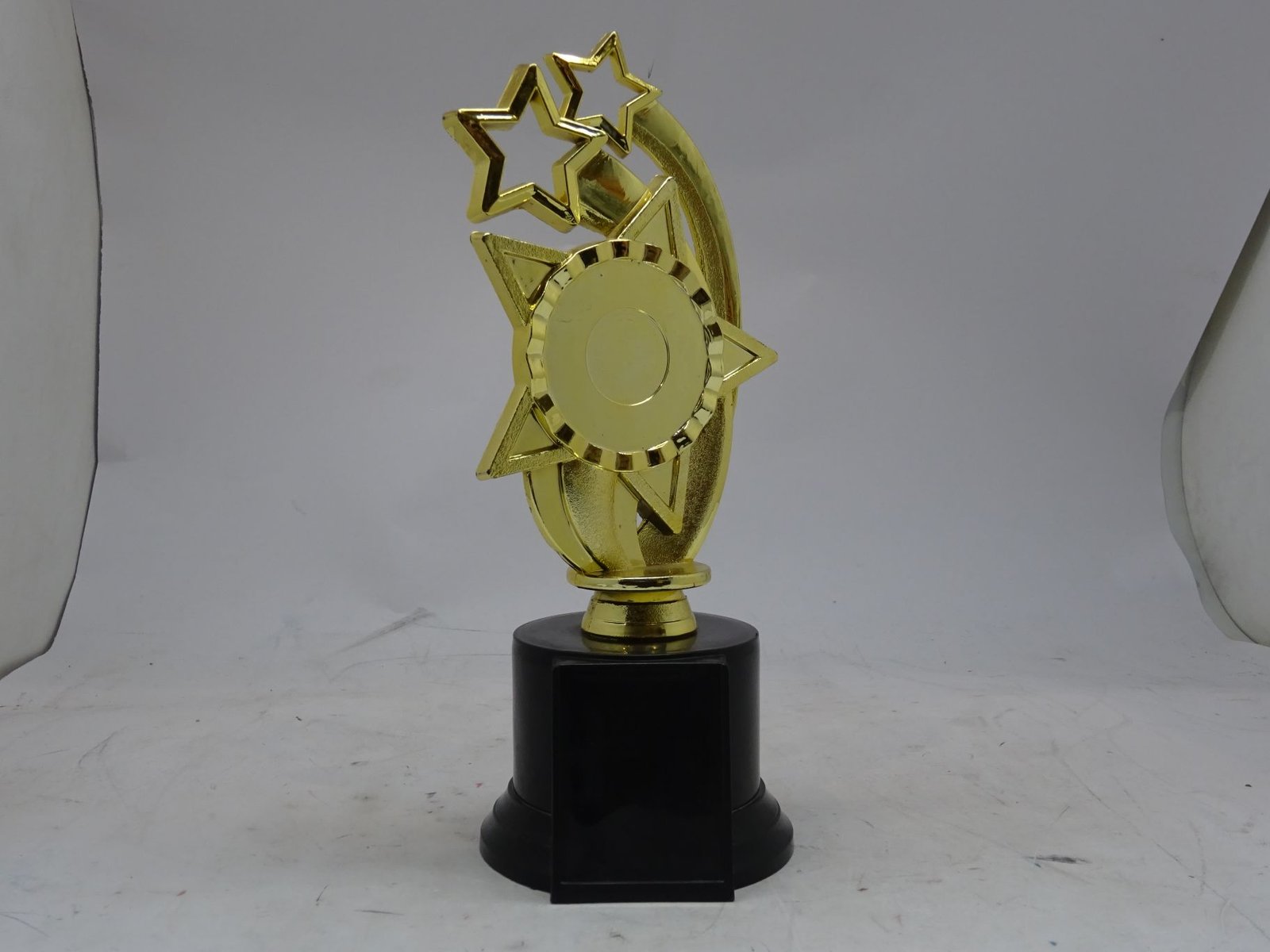 مجسم ستار ذهبي 9