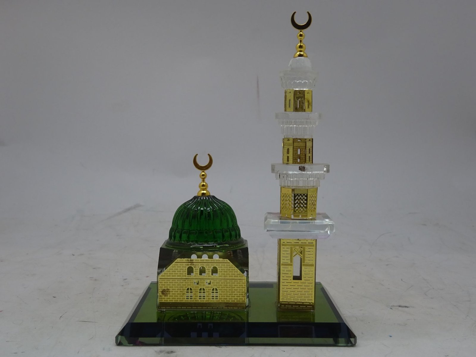 مجسم القبة ومأذنة  الحرم النبوي