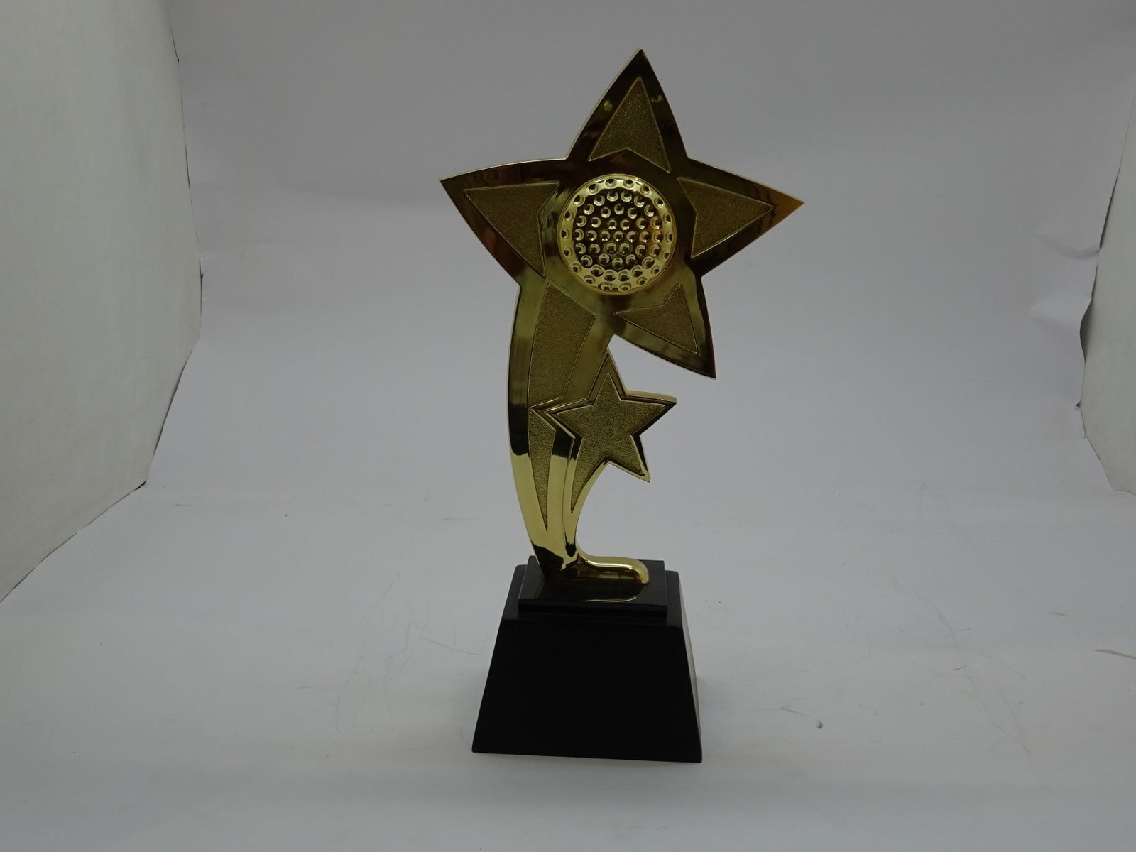 مجسم ستار بقاعدة
